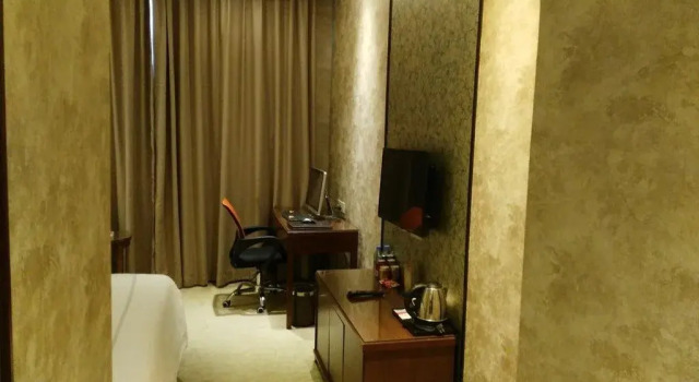 Shenzhen Long Vacation Hotel