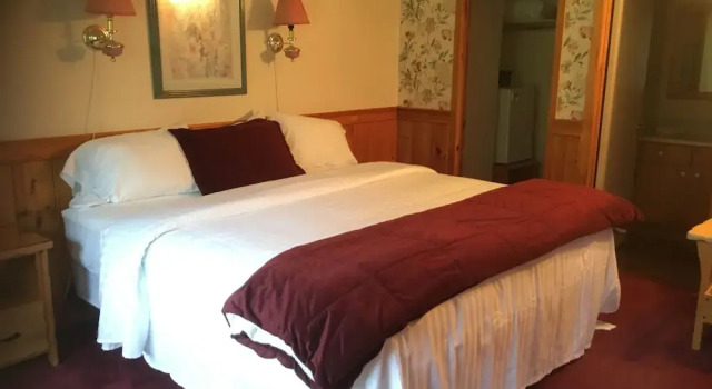 The Baldwins Resort, Buchen Sie Resort Hotels in Muskoka mit Pool, Schwimmbad