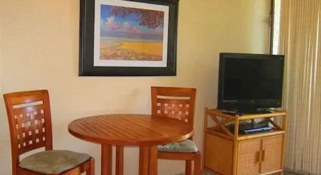 Waiohuli Beach Hale by Rentals Maui Inc., Забронировать Отель Кихеи Мауи