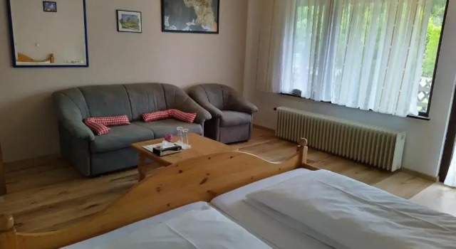 Трёхместный номер Standard с видом на сад Hotel Faller