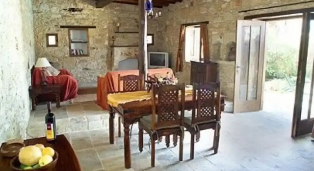 Cottage Kipseli
