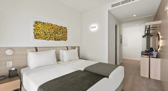 Mercure Larnaca Finikoudes Beach