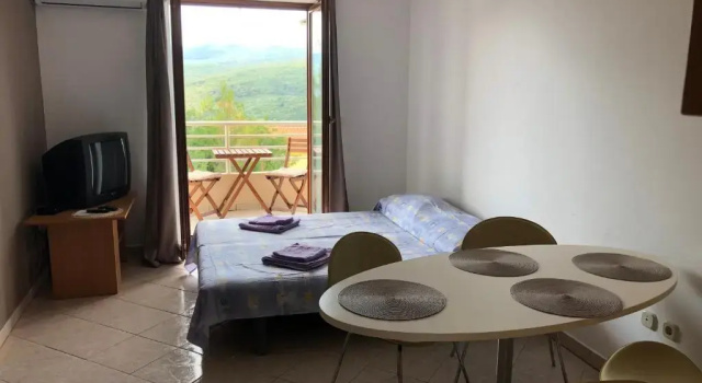 Студия Gorgeous Biserka Apartment near the sea