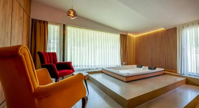 Superior Suite Resort Ujevara e Drinit