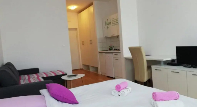 Апартаменты с балконом Apartment Megi