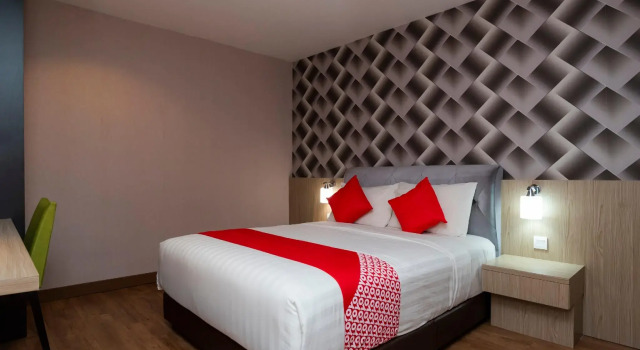 Двухместный номер Deluxe Hotel 101 Ulu Tiram