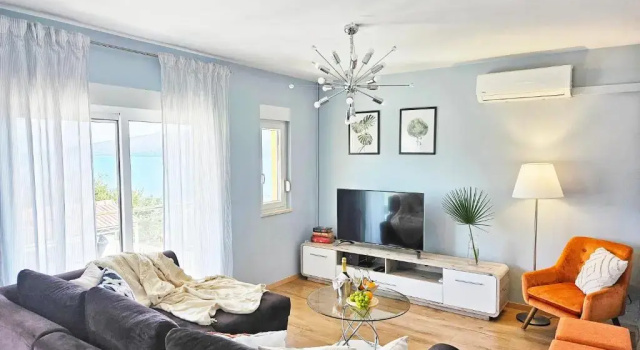 Guest House Bona Dea - Trogir Area, Rezerwuj Pensjonat Hotele w Split-Dalmatia County z parkingiem, Parking