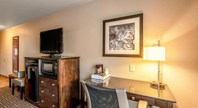 Номер Standard Spark by Hilton Glendive