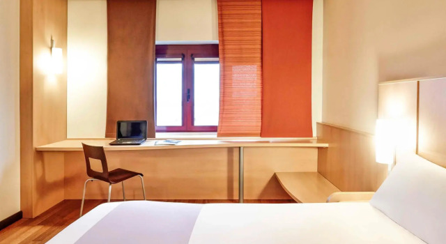 Двухместный номер Standard DC HOTEL INTERNATIONAL