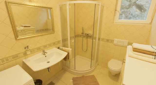 Апартаменты с 2 комнатами с видом на сад Luxury Three-bedroom Apartment With Amazing Overlook at the sea
