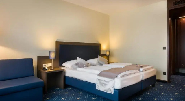 Двухместный номер Comfort Garner Hotel Frankfurt - Palmengarten by IHG