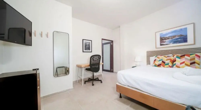 Номер Deluxe Room 1 - Stylish Accessible Suite