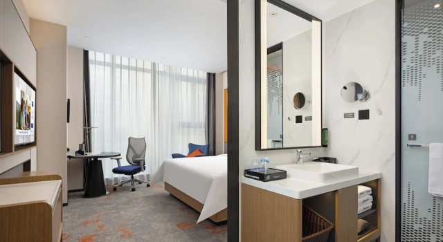 Номер Superior Hampton by Hilton Nanjing North Railway Station