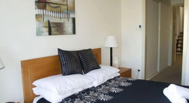 Апартаменты с балконом Seaspray Apartments