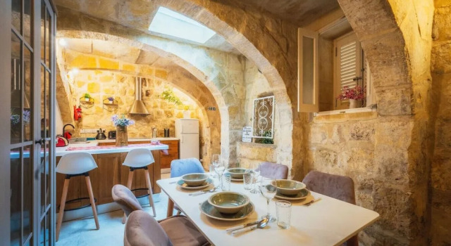 Traditional 500 Year old Gozitan Townhouse, Varaa Lomakoti Victoria Gozo