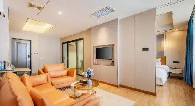 Люкс Business Xiaolu Smart Hotel (Zhaoqing East Gate Plaza, Qixingyan Scenic Area)