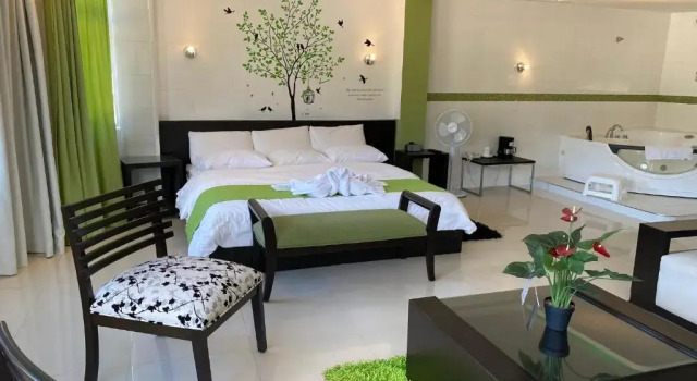 Люкс Destiny Hotel