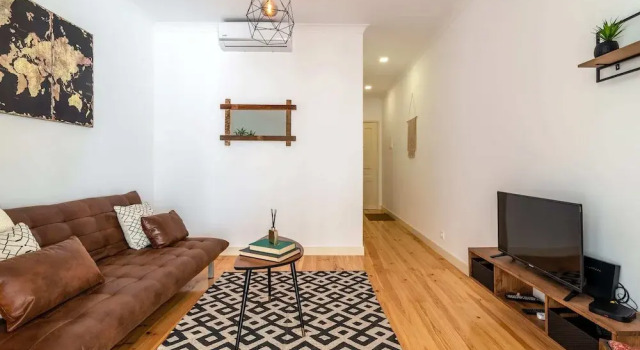 Dazzling Apartment With Private Terrace in Alcântara