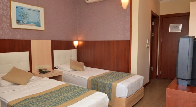 Двухместный номер Standard с балконом Cıtrus Plaza Hotel