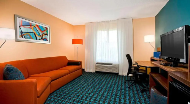 Люкс Fairfield Inn & Suites Raleigh Durham Airport Research Triangle Park