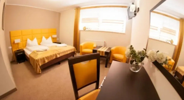 Апартаменты Hotel Pod Dębami