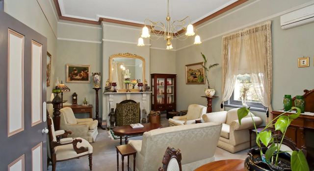 Merton Manor Exclusive Bed And Breakfast