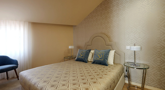 Apartamentos Portodouro - Santa Catarina, Забронировать Отель Cedofeita / Santo Ildefonso / Se / Miragaia / Sao Nicolau e Vitoria Порту, рядом с Театр Coliseu do Porto