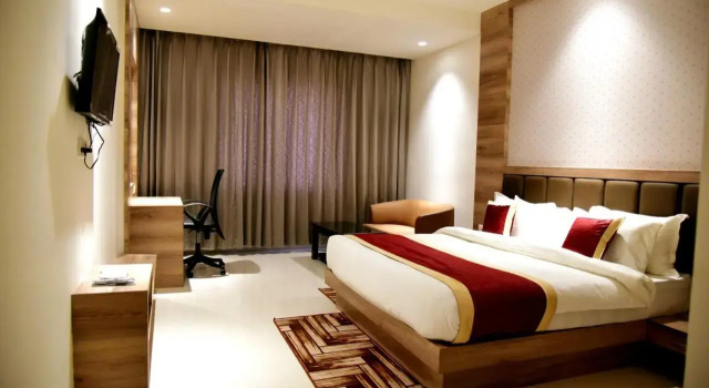 Hotel Crystal Grand, Rezervovat Hotel Nainital Uttarakhand