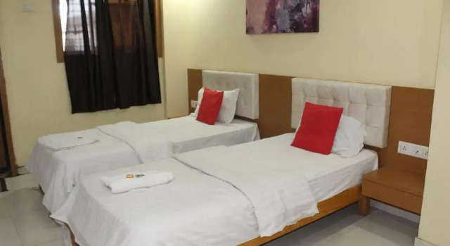 OYO 26179 Hotel Shivrai