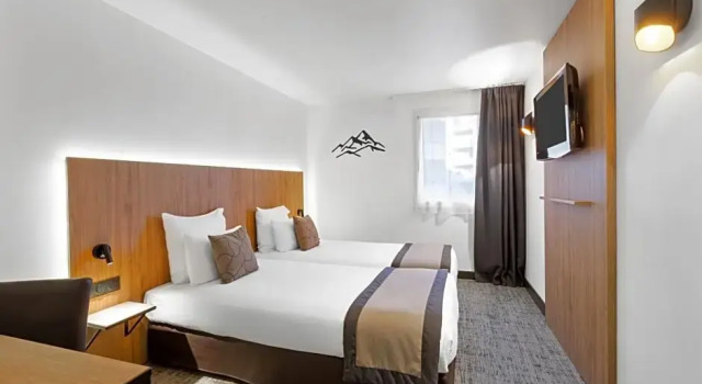 Номер Comfort Moxy Annecy