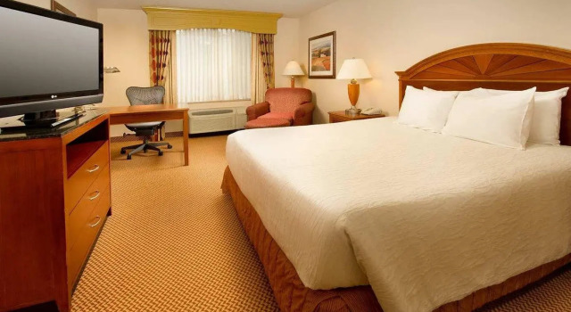 Hilton Garden Inn Columbus, Забронировать Отель Колумбус Джорджия