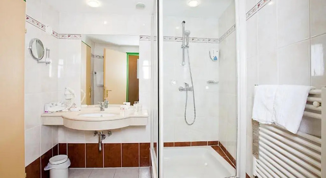 Номер Comfort Hotel Hubertus mit Summercard