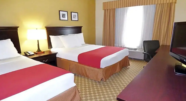 Четырёхместный люкс Country Inn & Suites by Radisson, Port Orange-Daytona, FL