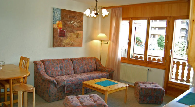 Apartments Ambassador by Interhome, Prenota Appartamento Hotel a Canton Vallese con parcheggio, Parcheggio