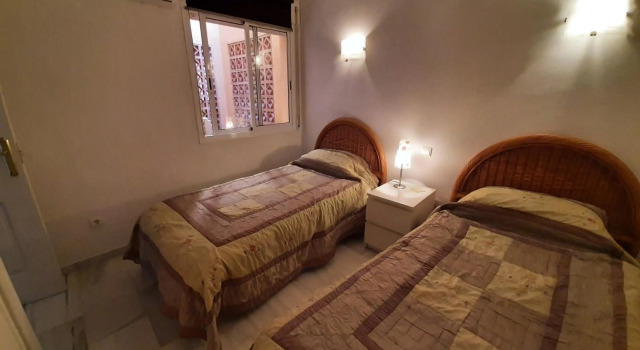 Luxury 2 Bed Apt Freeview Tv Wi, Забронировать Отель Марбелья Коста-дель-Соль, рядом с Пристань для яхт Кабопино