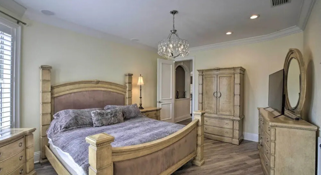 Коттедж Luxe Cape Coral Escape w/ Boat Dock + Cabana!