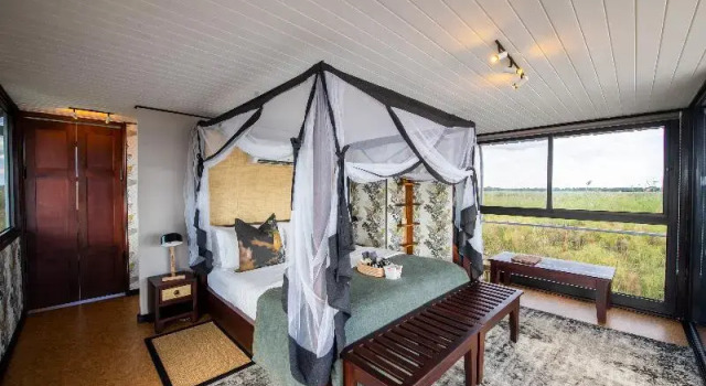 Deluxe huone Namushasha River Lodge