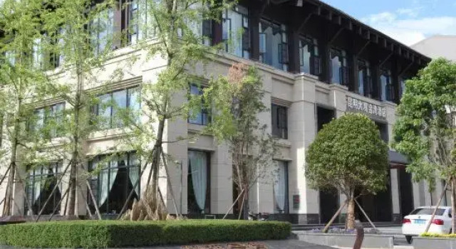 Daguan Jinwan Hotel, Rezerwuj Hotel Hotele w Kunming z parkingiem, Parking