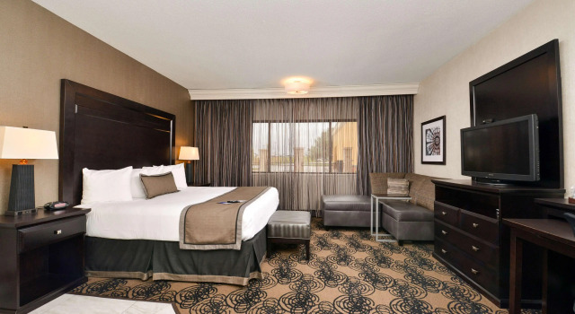 Best Western Plus Midwest Inn