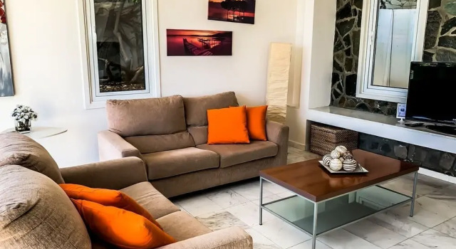 3 Bedroom Villa , With Fantastic sea View, Landscaped Garden Free Wi-fi, Boek Villa Pissouri Limassol
