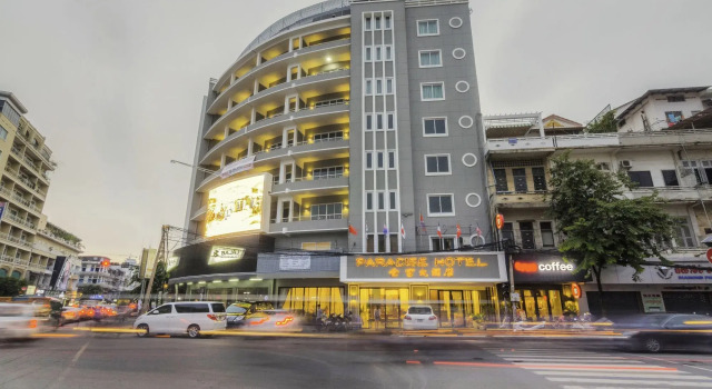 Paradise Hotel