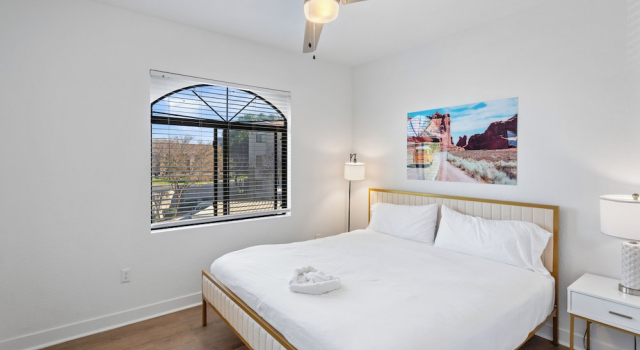 Двухместные апартаменты Deluxe с балконом Upscale Stay w Heated Pool 8mins to ASU