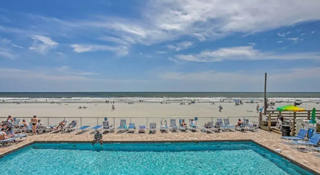 Oceanfront Gem w/ Community Perks in Myrtle Beach, Забронировать Апартаменты/квартира Апартаменты Южной Каролины, Апартаменты/квартира