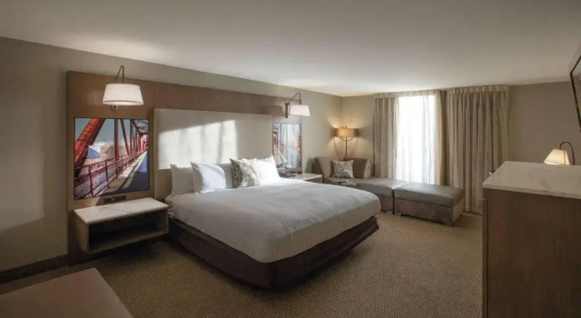 Номер Standard с балконом и с видом на реку Riverside Hotel, BW Premier Collection