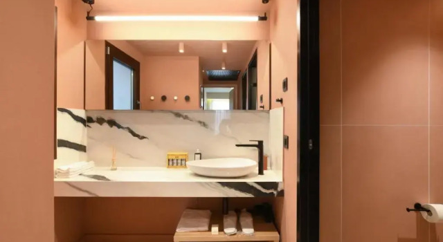 Трёхместный люкс Luxury c 1 комнатой Pavo Art Hotel