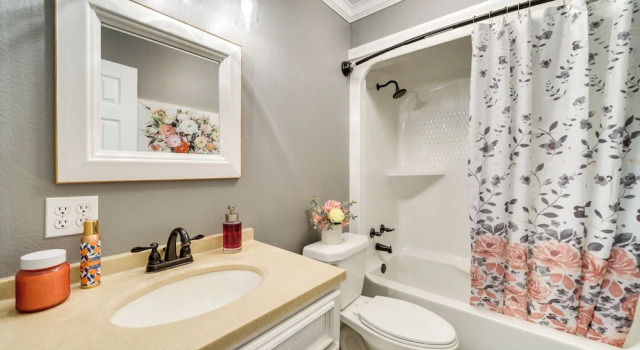 Коттедж Broken Bow Vacation Rental w/ Pool & Hot Tub!