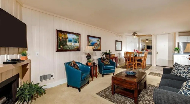 Modern condo with access to pool & hot tub in great location, Забронировать Отель Оушенсайд San Diego County