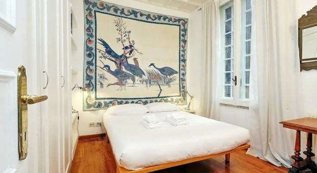 Monti Colosseum House Apartment, Забронировать Апартаменты/квартира Рионе Монти Рим, рядом с Посольство США в Риме