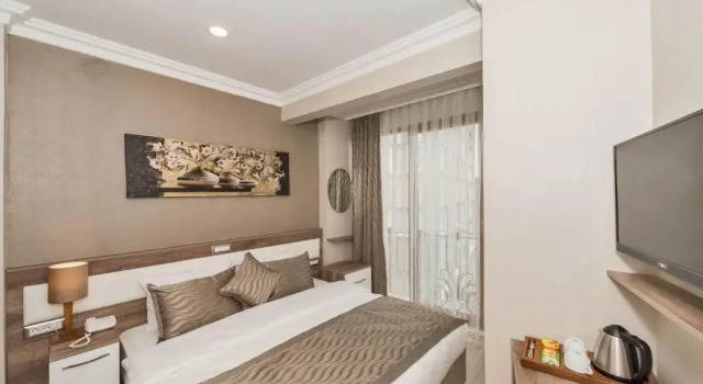 Двухместный номер Standard Alphonse Hotel