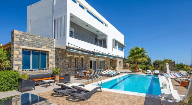 Villa Friends private pool sea view, Забронировать Вилла Отели East Crete с парковкой, Парковка